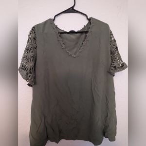 BloomChic Women's Blouse
